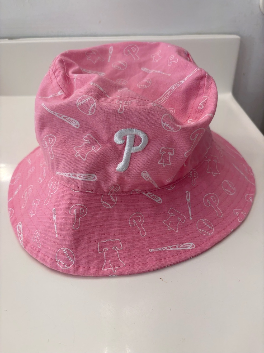 Pink Phillies Bucket Hat Mother’s Day giveaway